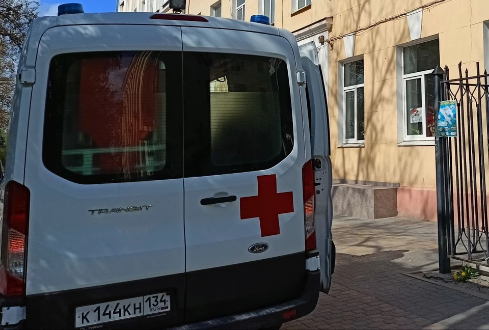 Ребенка увезла скорая.