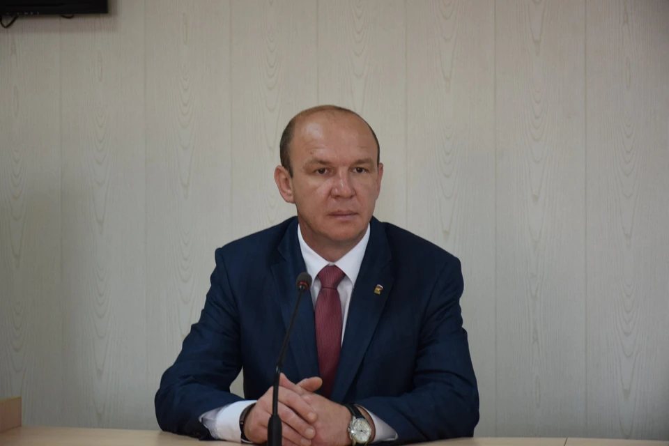 Юрия Викторовича представили коллективу администрации района, депутатам и главам сельских советов. Фото: администрация Беляевского района