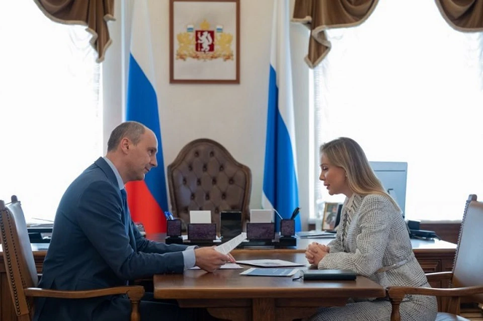 Денис Паслер встретился с руководителем Дома народов России Анной Полежаевой. Фото: Департамент информационной политики региона