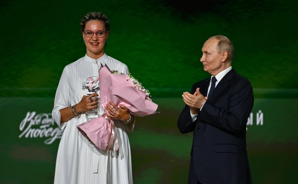 Шьющую одежду для бойцов СВО красноярку отметил Владимир Путин. Фото: kremlin.ru