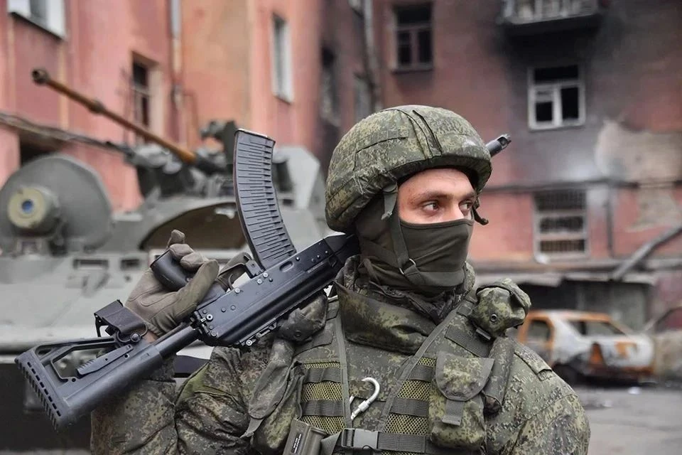 Российский боец закрыл собой мужчину, спасая его от дрона: боевики ВСУ пытались убить мирного