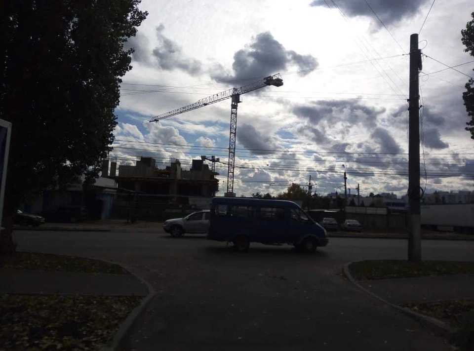 Прокуратура пытается остановить стройку жилого дома на улице Матросова.