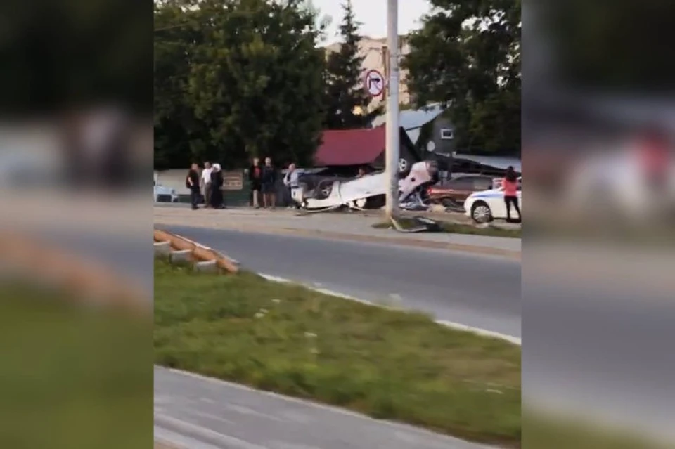 В ГАИ Новосибирска рассказали подробности аварии на Ипподромской. Фото: предоставлено читателями КП-Новосибирск