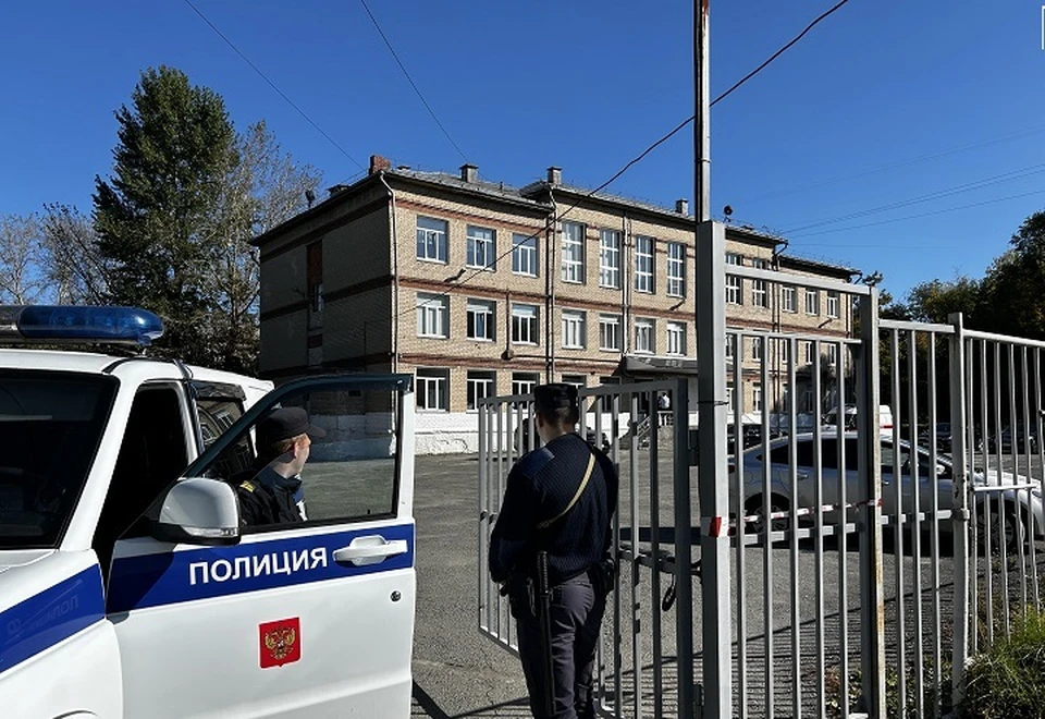 Сотрудники полиции задержали горожанина почти сразу.