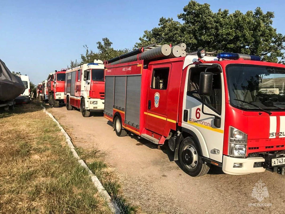 В Крым из Севастополя отправили дополнительную аэромобильную группировку МЧС России. Фото: t.me/mchs_official