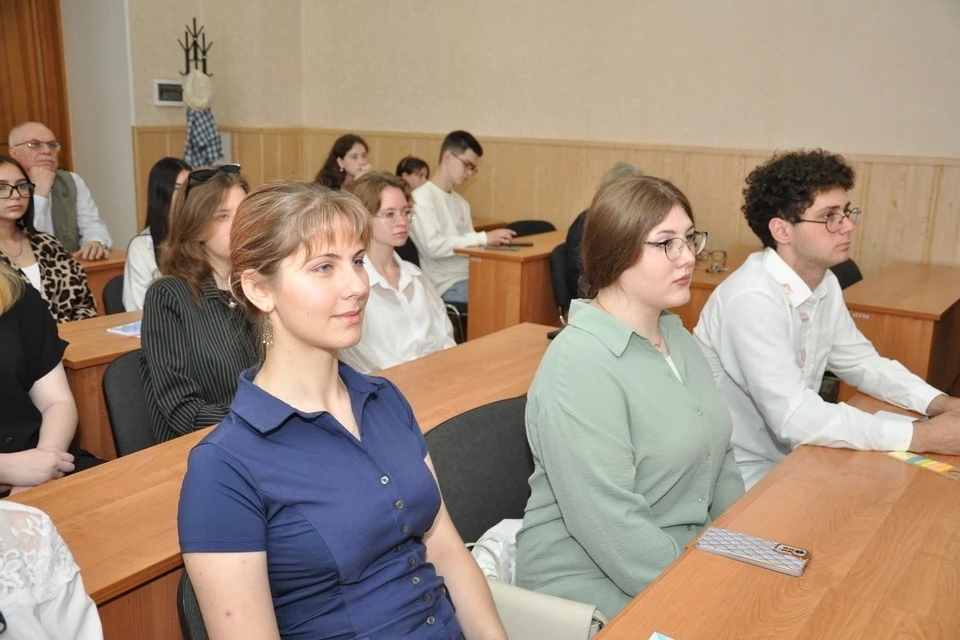 Студенты из Донбасса на одном из занятий.