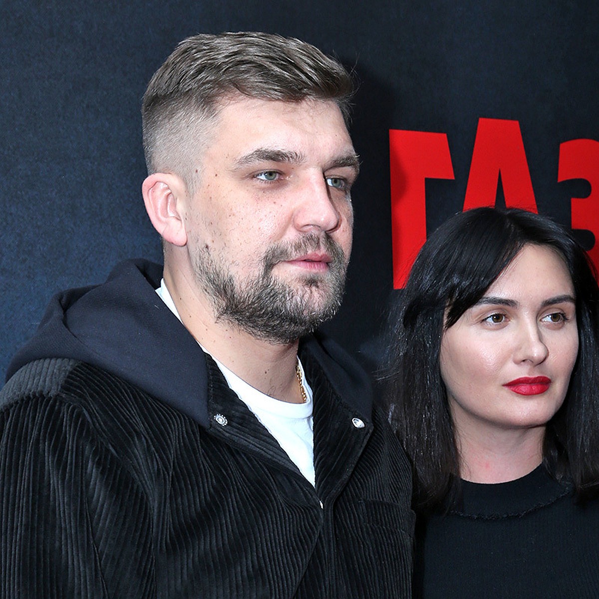 50 және 60 жастағы әйелдер бейнеленген орыс секс бейнелері