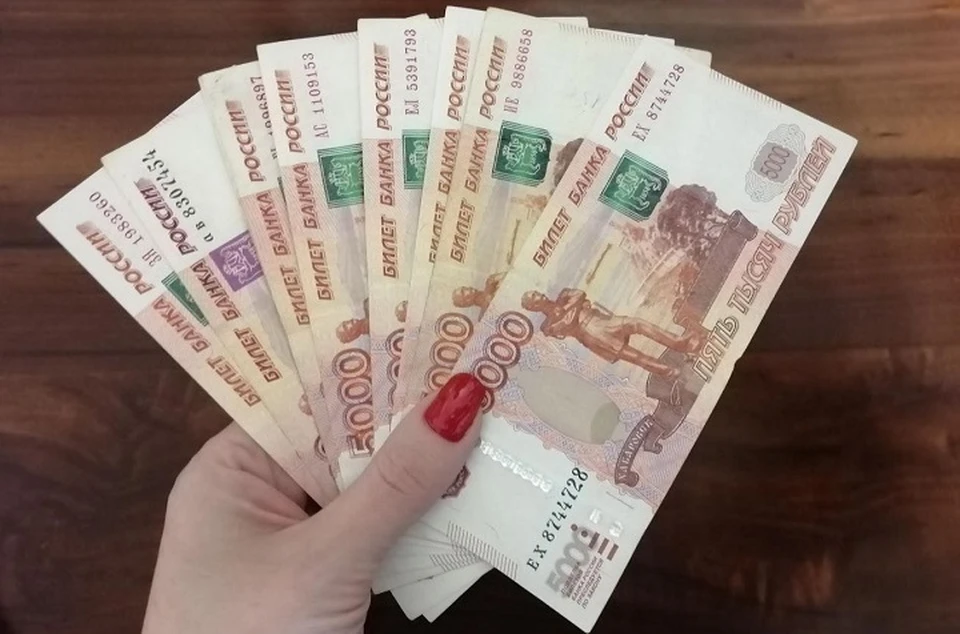 Более семи миллионов рублей отдали рыбинские пенсионеры мошенникам.