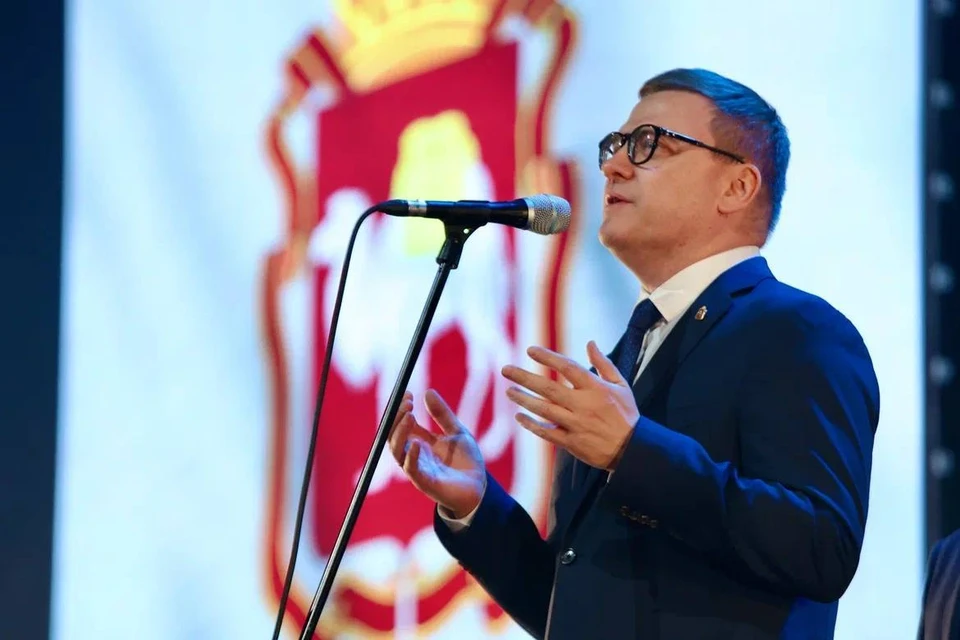 Алексей Текслер выразил благодарность металлургов. Фото: пресс-служба губернатора