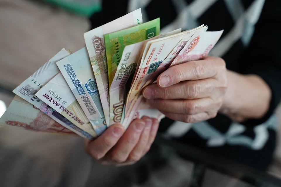 Женщина отдала сбережения незнакомцу