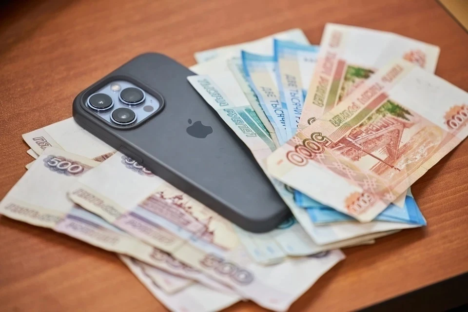 Мошенники рассылают крымчанам сообщения о выплатах за госнаграды