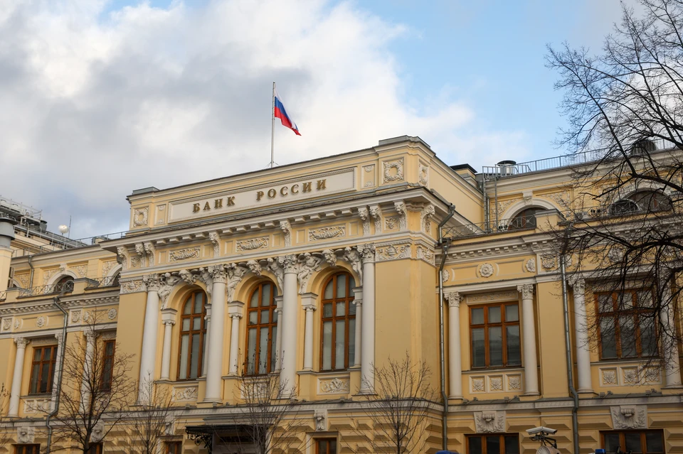 Ставки по вкладам в шести крупных банках снизились перед заседанием ЦБ