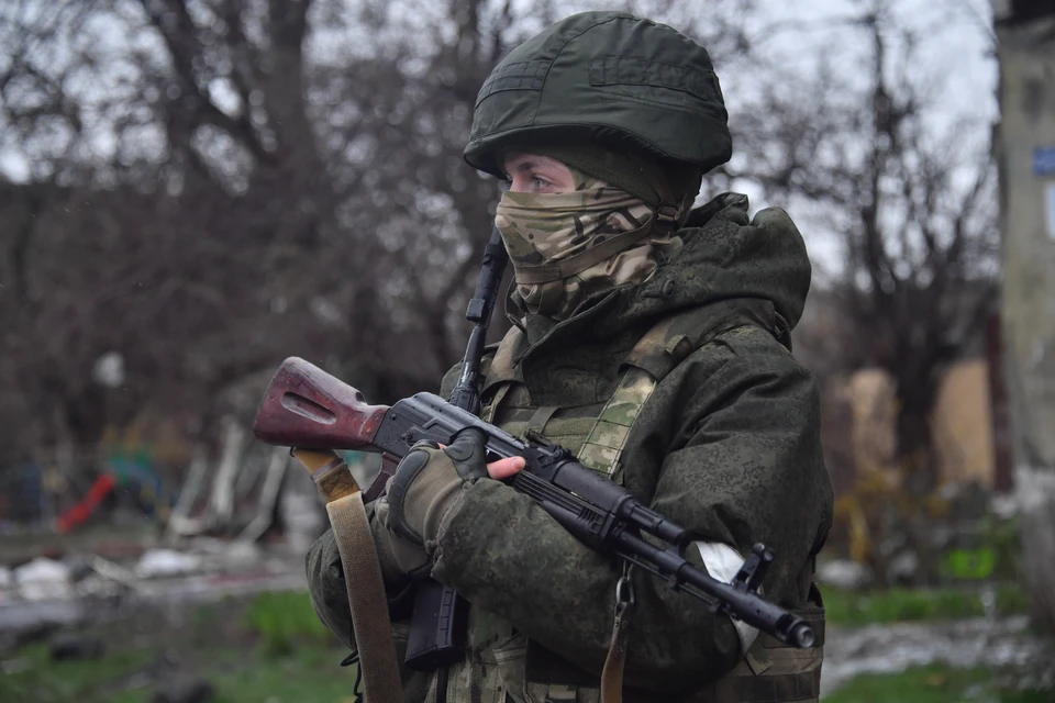 МО сообщило о приземлении в Подмосковье борта с вернувшимися из плена военными