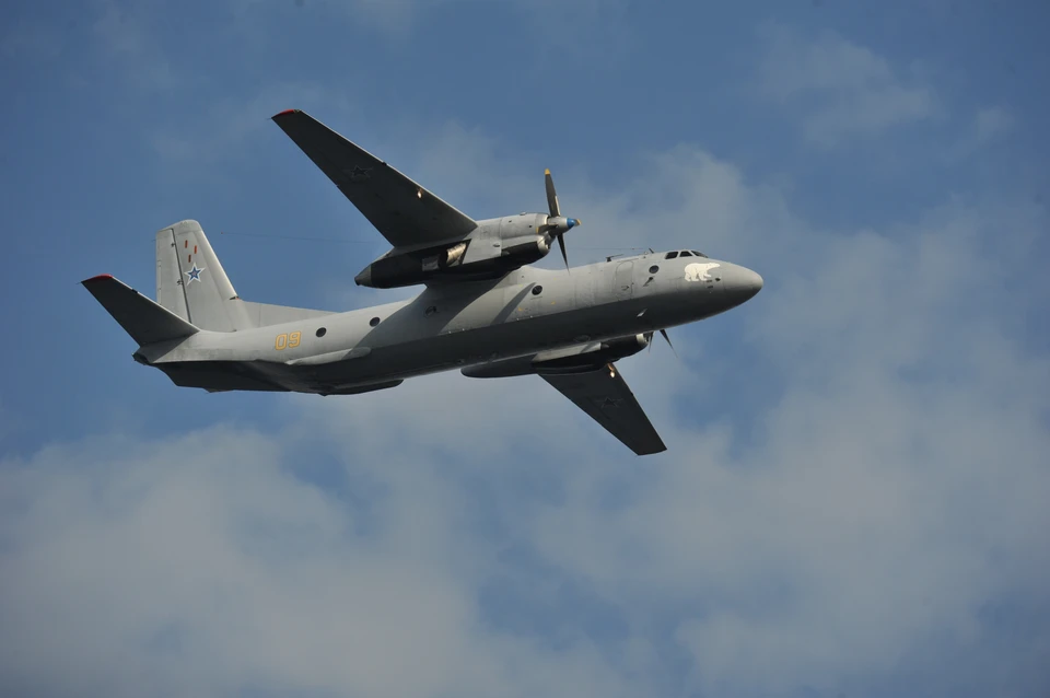 На месте авиакатастрофы с Ан-24 были обнаружены бортовые самописцы