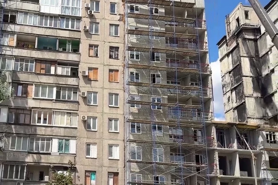 Санкт-Петербург восстанавливает многоэтажку в Мариуполе. Фото: ТГ/Побратимство Петербурга и Мариуполя