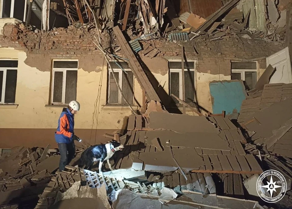В Уфе частично перекроют улицу для разбора обрушившегося здания.