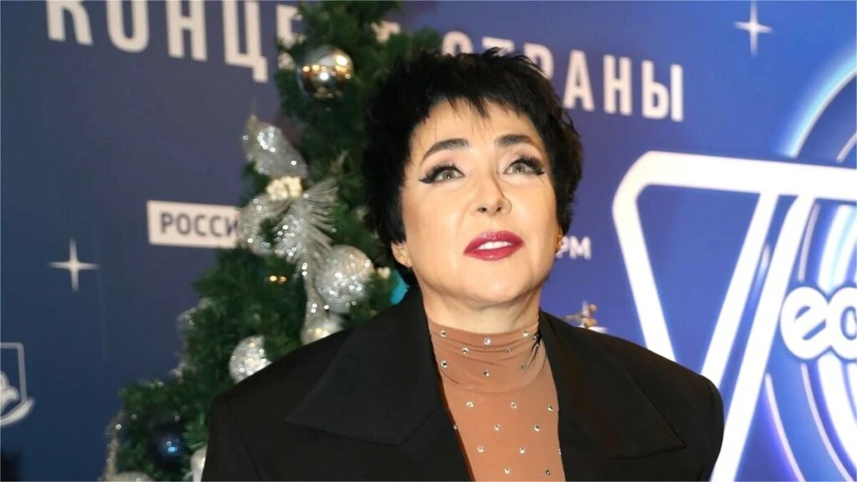 Певица Лолита заявила, что хотела бы быть работающей бабушкой