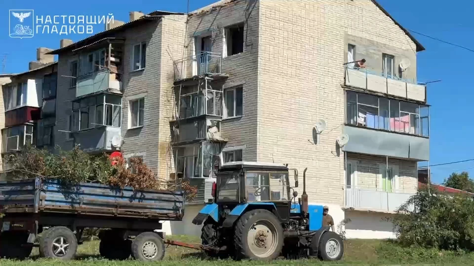 В Белгородском районе в поврежденном от удара БПЛА МКД крышу восстановят в ближайшие дни