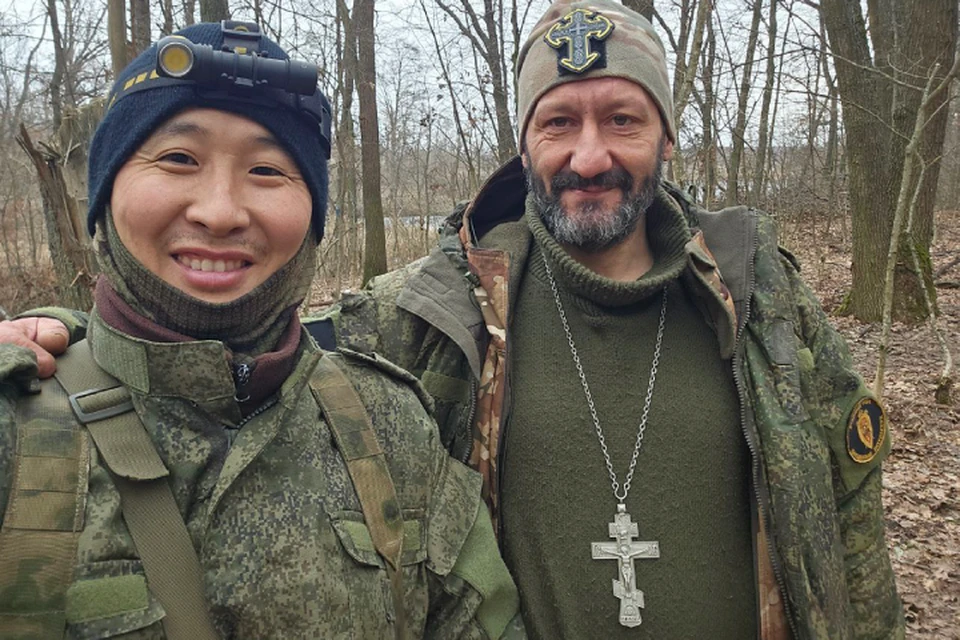 Петр Шамаев (слева) добровольно отправился в зону СВО. Фото: Telegram-канал Петра Шамаева/@PetrShamaev