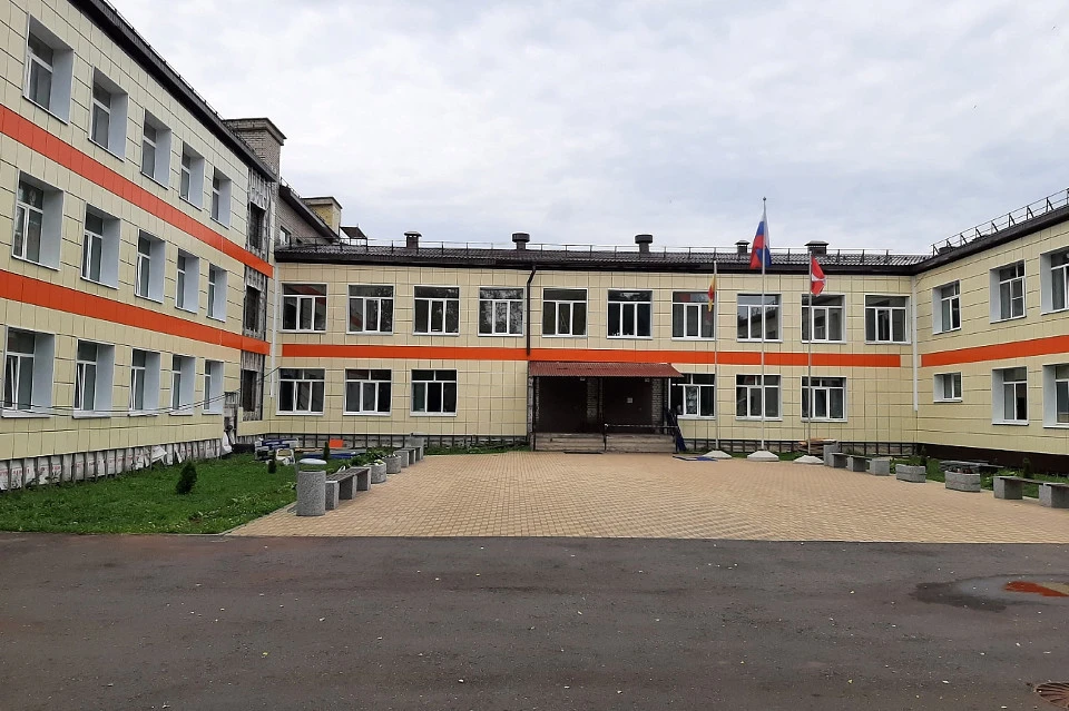 Школа в Западной Двине - участник программы.