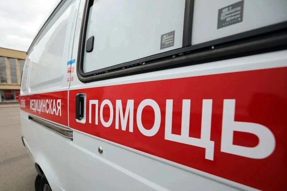 В результате падения авто в 75-метровую балку в Крыму пострадали четыре человека