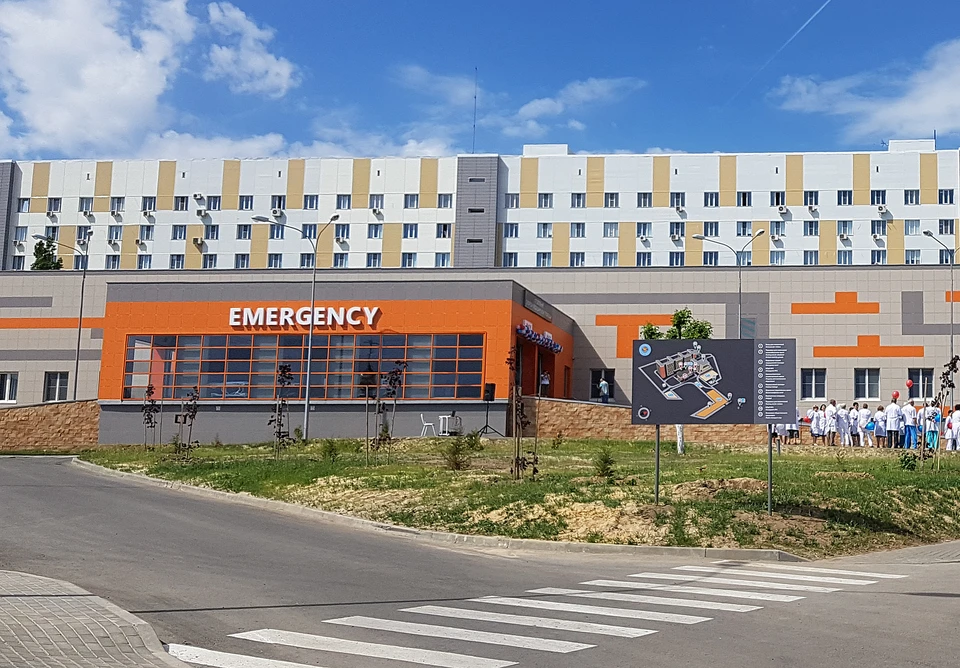 Детей вертолетом доставили в 25-ю больницу.