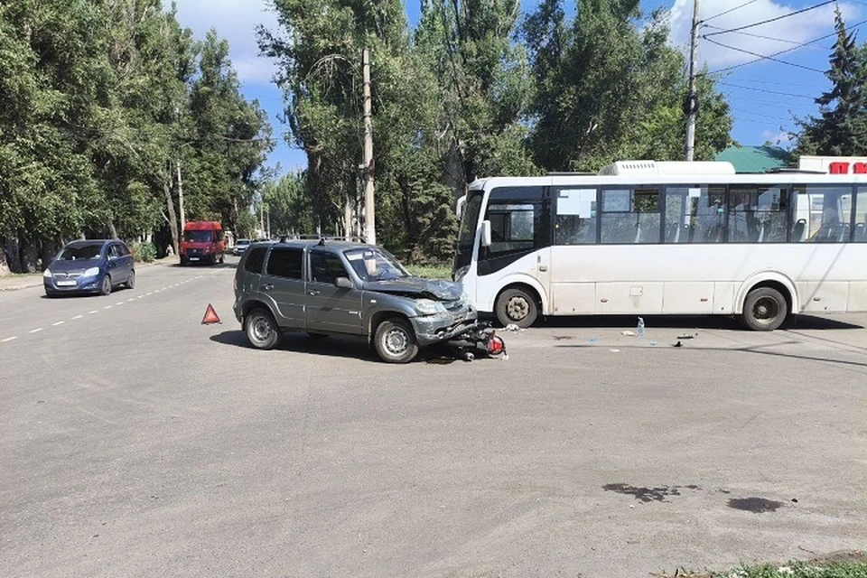 В Макеевке в ДТП пострадали два подростка на мопеде. Фото: МВД по ДНР