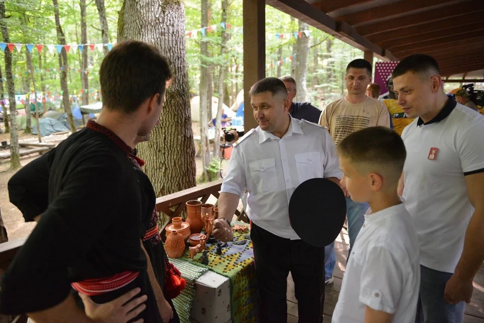 Александр Власов пообщался с молодежью. Фото: пресс-службы администрации Краснодарского края