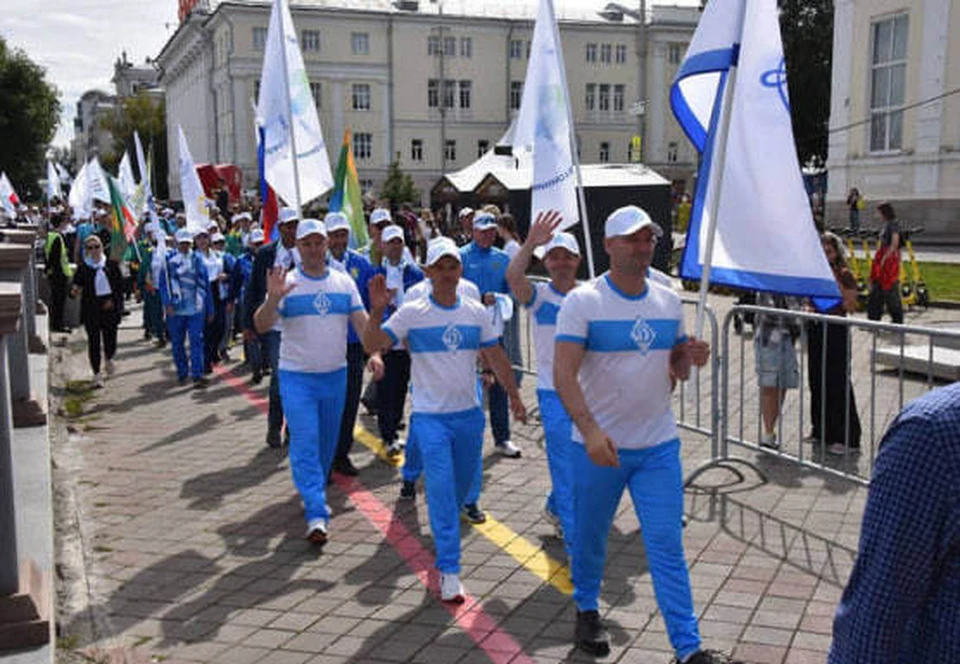 Физкультурники отправились на парад. Фото Департамент информполитики Свердловской области