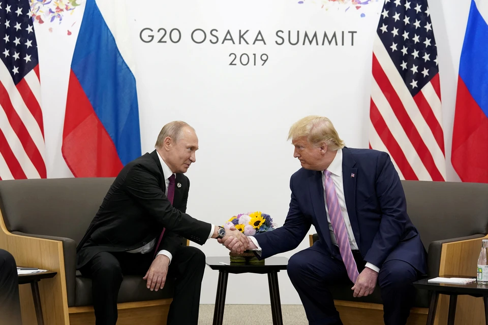 Трамп заявил, что хочет организовать встречу Путина и Зеленского