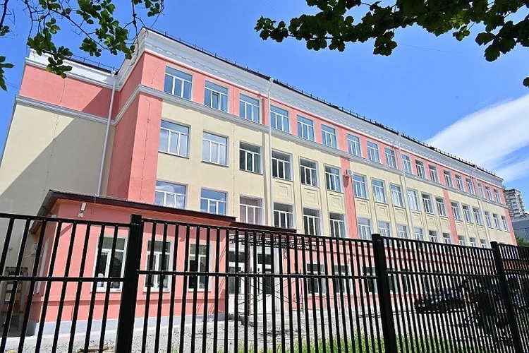 Кравчук: «Благодаря федеральным программам в нашем городе создается современная образовательная среда»