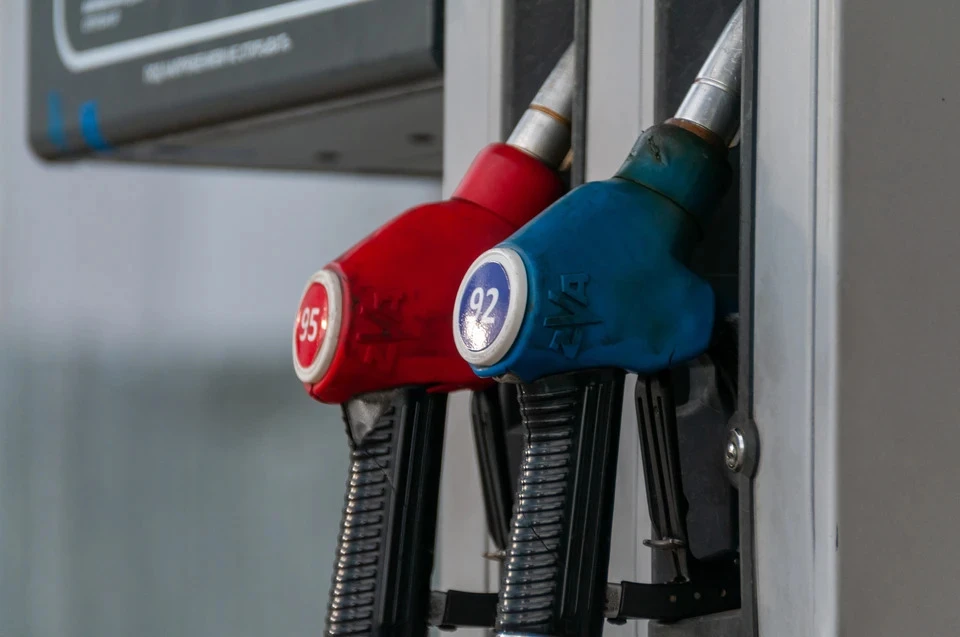 Бензин Аи-95 подешевел почти на 3% на бирже