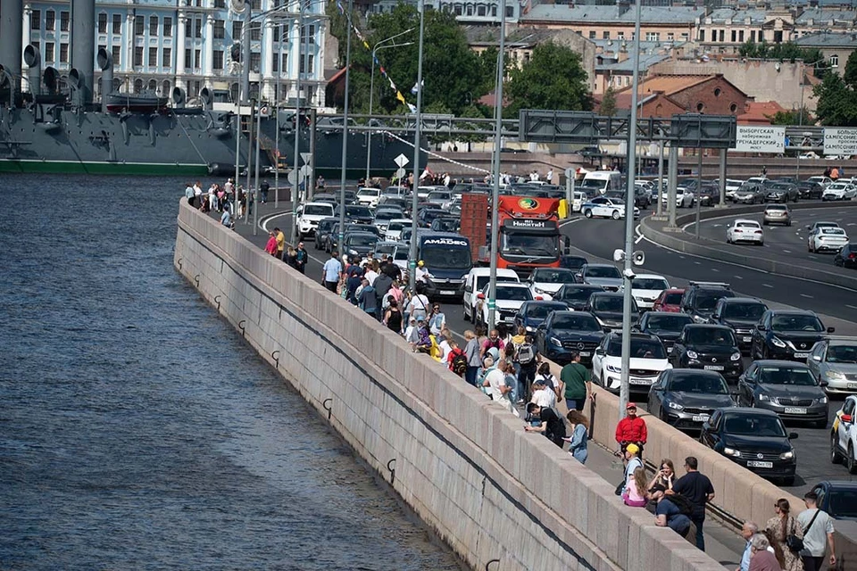 Размер штрафа составляет 3000 рублей.