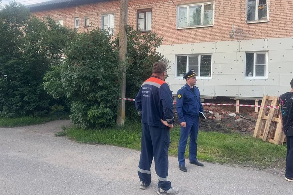В июле при проведении работ в доме на улице 40 лет ВЛКСМ Переславля обрушился фундамент.