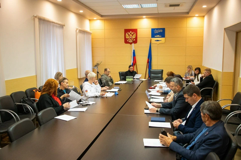 Первое после летнего перерыва заседание Совета депутатов Мурманска состоится 28 августа - об этом сообщил председатель горсовета Игорь Морарь. Фото: Совет депутатов города Мурманска