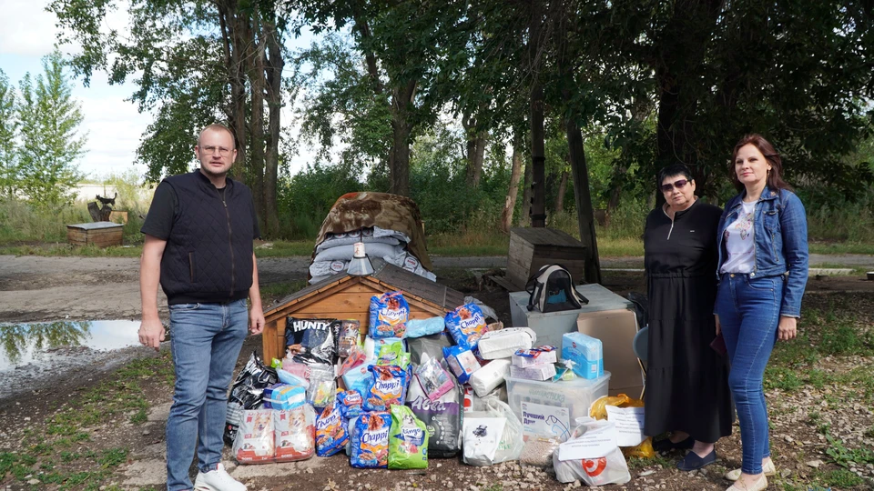 Для тольяттинского зооприюта собрали 450 кг гуманитарной помощи / Фото: пресс-служба реготделения партии "Единая Россия"