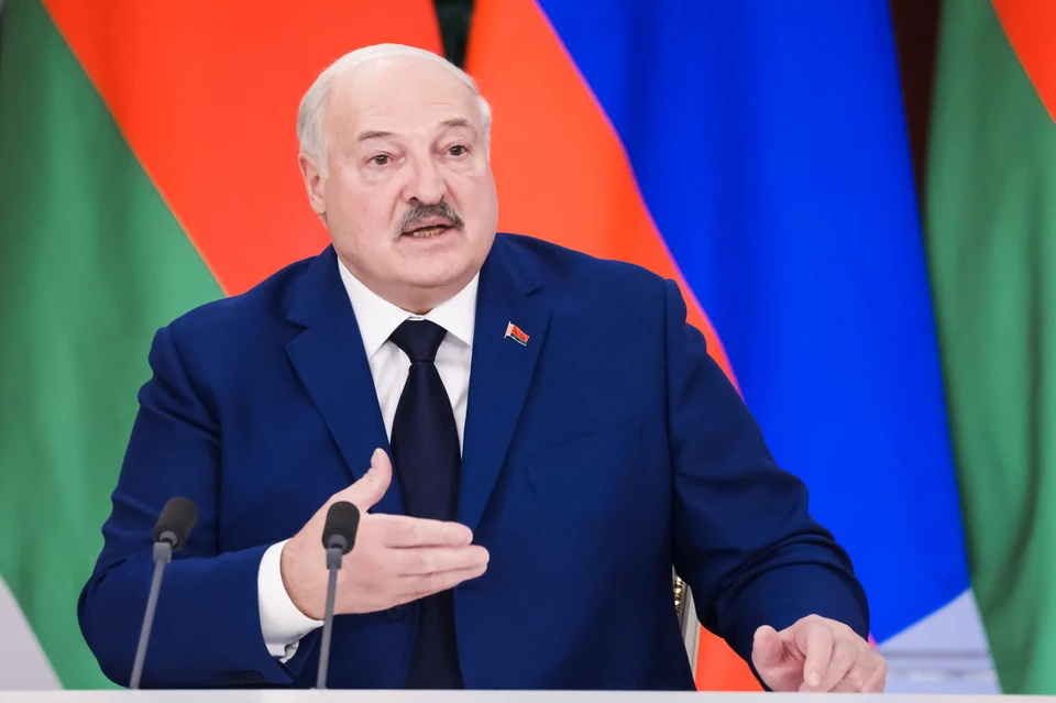 Лукашенко заявил, что прямо сейчас необходимо препятствовать превращению Украины в плацдарм