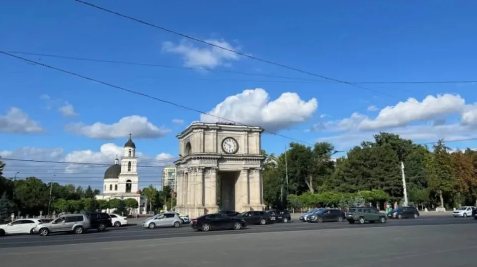 Движение транспорта по бульвару Штефан чел Маре в периметре ПВНС приостановлено до 28 августа. Фото:соцсети