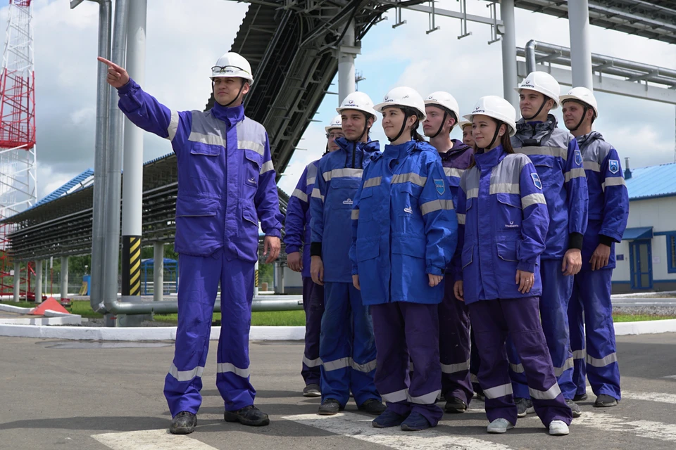 «Транснефть» активно возрождает престиж рабочих профессий. Потому молодежь и идет охотно сюда работать