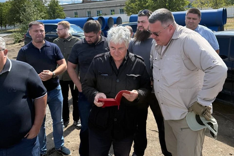 Замминистра строительства РФ Валерий Леонов побывал в ДНР. Фото: Минстрой России