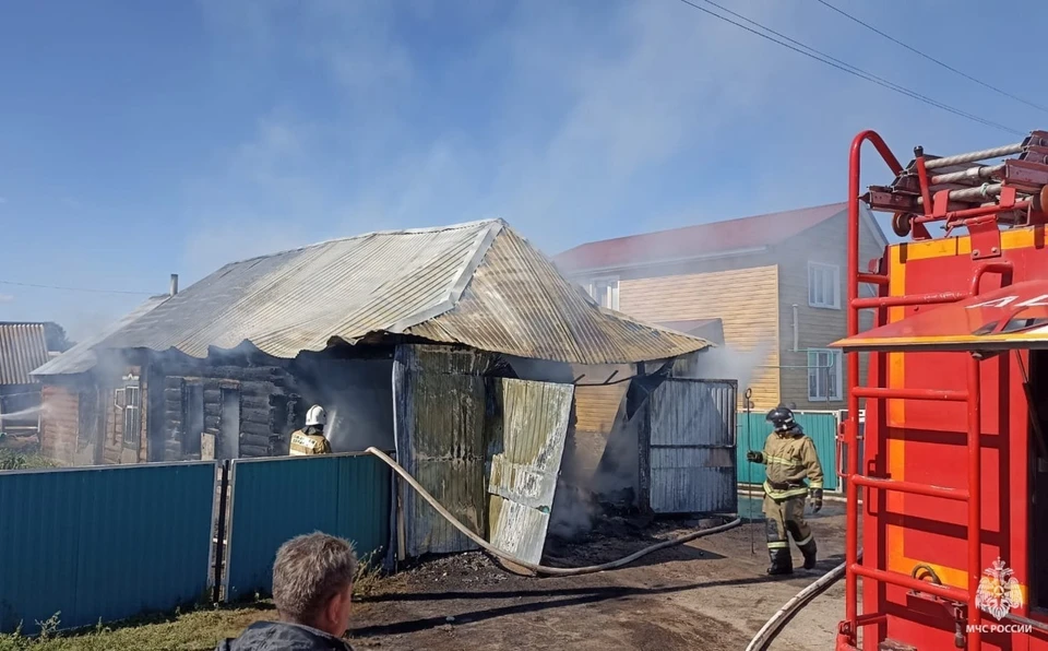 Жительница Башкирии получила ожоги при попытке самостоятельно потушить горящую баню.