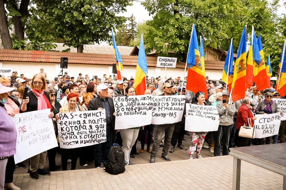 Десятки тысяч вышли сегодня на улицы, чтобы сказать НЕТ антинародному режиму