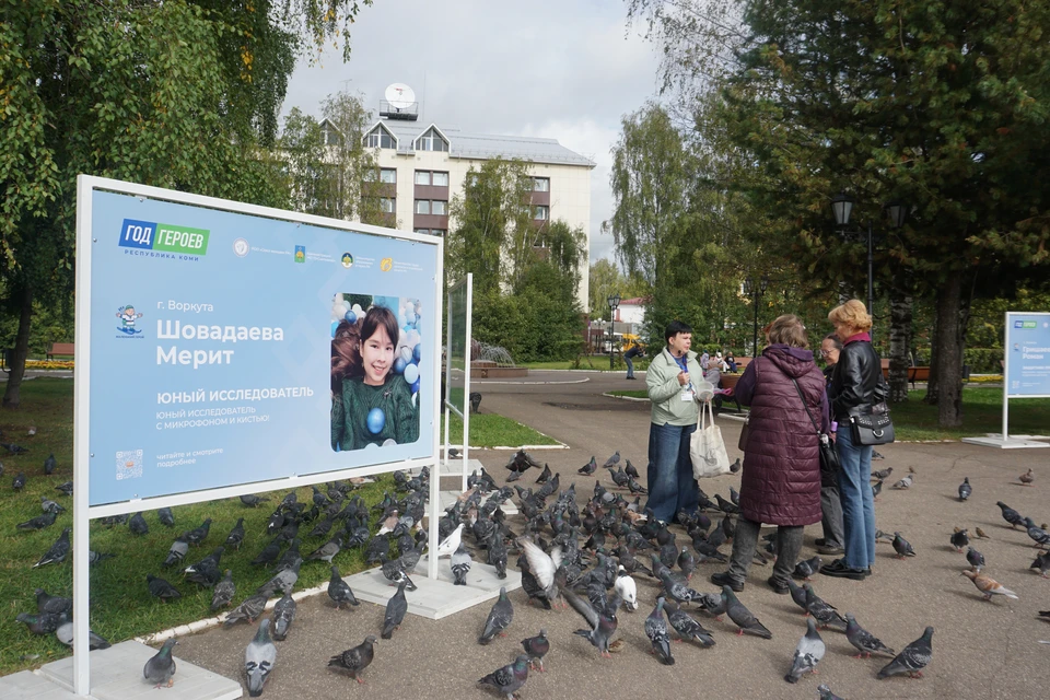 На Стефановской площади выставка продлится до декабря 2025 года. Фото автора.