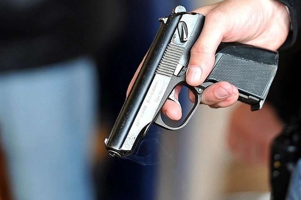 В результате погони один из подростков был ранен, его доставили в больницу.