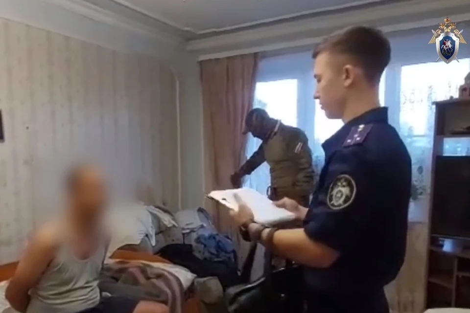 Обвиняемого задержали дома. Фото: кадр с видео / СУ СКР по Челябинской области