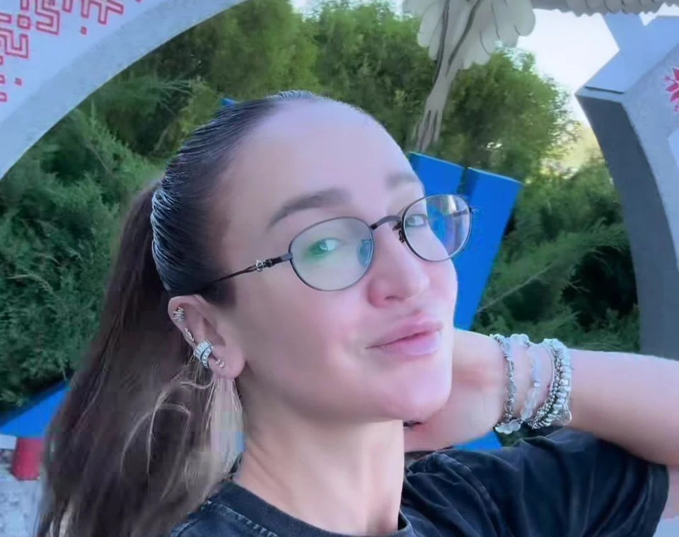 Телеведущая обещала вернуться в Беларусь уже в декабре. Фото: личная страница Ольги Бузовой в соцсети.