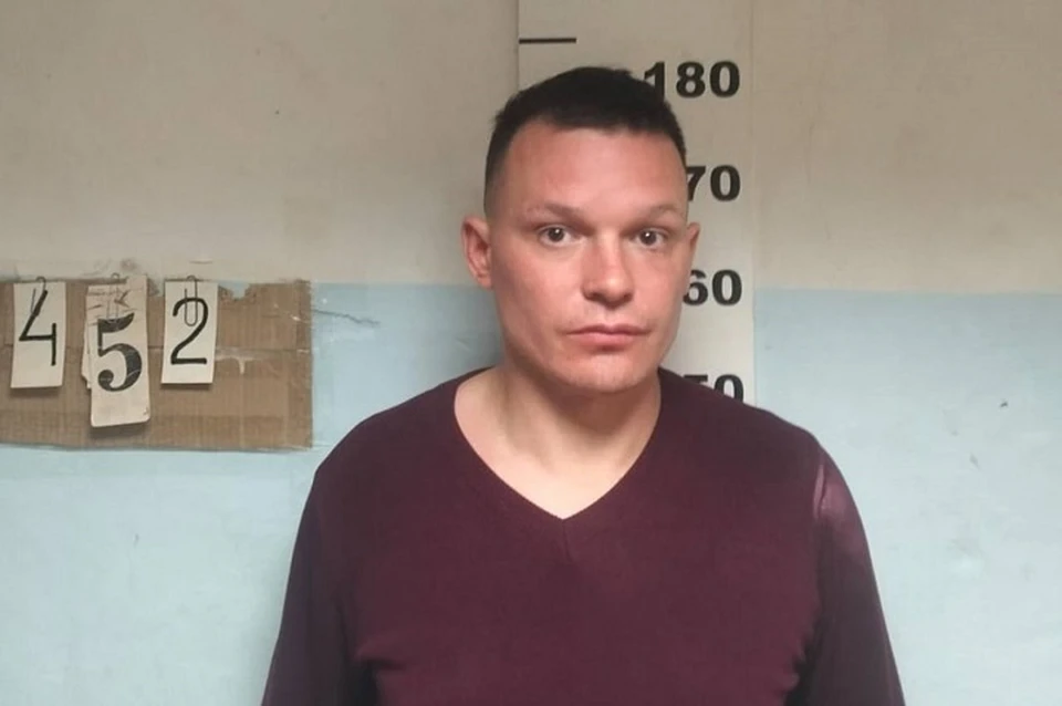 Мужчина подозревается в грабеже. Фото: Отделение по связям со СМИ УМВД России по Екатеринбургу