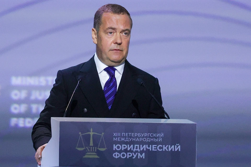 Заместитель председателя Совета Безопасности Российской Федерации Дмитрий Медведев