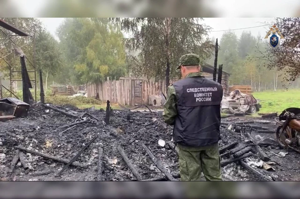 Пожарные МЧС России потушили возгорание, не допустив распространения огня на соседние строения. Фото: Следственный комитет по Свердловской области