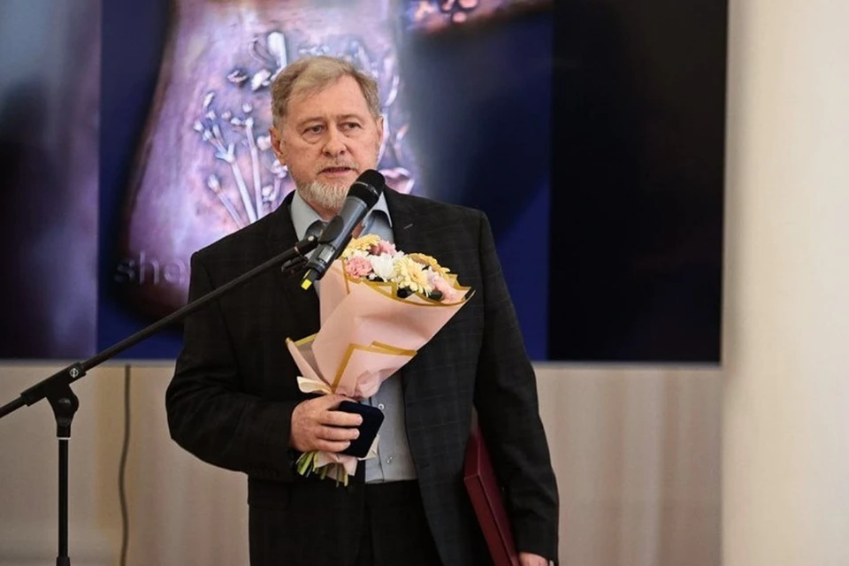 Скульптор из Мариуполя стал победителем в премии имени Аркадия Пластова. Фото: Администрация Мариуполя